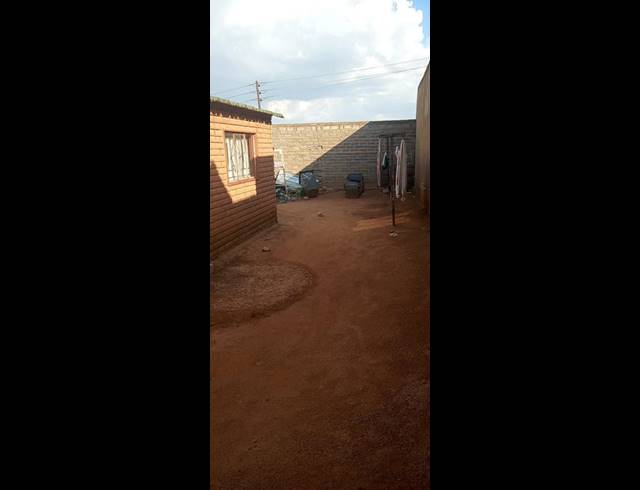 2 BEDROOM HOUSE FOR SALE IN COSMO CITY